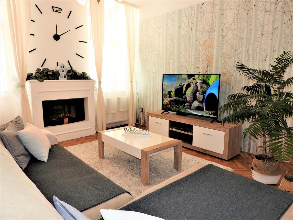 Lena Apartman - Eger Exterior photo